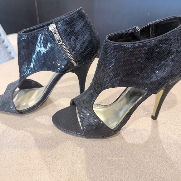 Black sequin cutout booties - Roberto Vianni - Picture 2 of 7